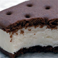 T-Mobile’s Samsung Galaxy S II will see Ice Cream Sandwich update at 11 pm tonight