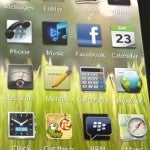 Concept design for BlackBerry 10 model shows Bold-esque QWERTY keyboard