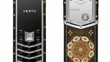 Unsuspecting Chinese worker steals ridiculously priced Nokia Vertu phone, could end up behind bars f