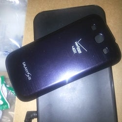 Samsung Galaxy S III wireless charging kits now arriving at Verizon stores