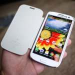 Spigen Samsung Galaxy S III Steinheil Curved Crystal Screen Protector and Ultra Flip Case hands-on
