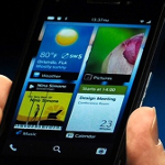 Two BlackBerry 10 models to be launched in early 2013, one touch screen and one with QWERTY