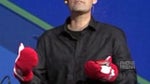 Nokia demonstrates Super Sensitive touch technology on the Lumia 920... using mittens
