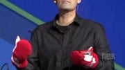 Nokia demonstrates Super Sensitive touch technology on the Lumia 920... using mittens
