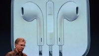Apple announces EarPods: “earphones that fit everyone”