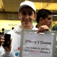 Here's the world's first iPhone 5 owner