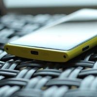 Get your daily Lumia 920 fix: interface hands-on, ploycarbonate shell scratch test and OIS demo