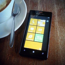 Alcatel One Touch View with Windows Phone 7.8 revealed