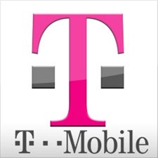 T-Mobile bleeds nearly half a million post-paid subscribers, profits drop
