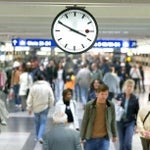 Did Apple pay $21 million to use the Swiss Railway Clock design?