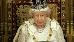 The Queen adds a Samsung Galaxy Note 10.1 to the Royal Collection