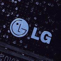 LG F240K Android smartphone with 1920 by 1080 pixel screen appears on GLBenchmark