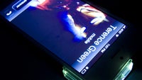 iPhone 5 case glows when someone texts you