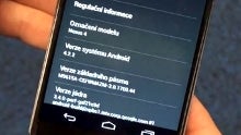 Nexus 4 caught running Android 4.2.2 again, this time on video