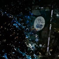 Sony Xperia Z survives dust and liquid torture, slow motion camera tells its rugged story