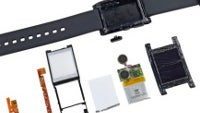 Pebble smartwatch torn down: virtually impossible to repair, but tough