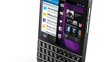 Full QWERTY BlackBerry Q10 passes FCC certification ahead of launch