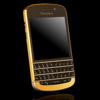 24 carat gold BlackBerry Q10 now available, costs $2500