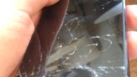 Apple will now fix cracked iPhone 5 screens at its retail stores