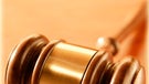 Jurors' use of cellphones to research cases can lead to mistrials
