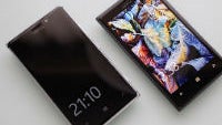 Nokia Lumia 925 getting "Peek" feature to quickly see the time