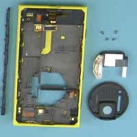Nokia tears down Lumia 1020, publishes a manual for repairs