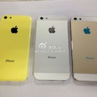 Apple iPhone 5S, iPhone Lite leak out, pictured along with iPhone in gold