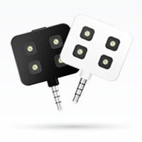 Take better night photos with this detachable flash for smartphones and tablets
