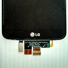 LG G2 5.2" display assembly waves hello, indicates shorter body with minimum bezel