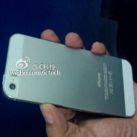iPhone 5, 5S and 5C sit for a family portrait, alleged pricing also leaks out