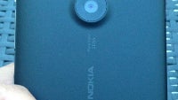 New snapshots of Nokia Lumia 1520 put it side by side with Sony Xperia Z