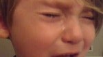 iOS 7 drives a young child to tears