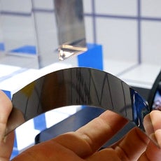 Inside LG's new 6" flexible display: thinnest, lightest, largest smartphone OLED panel