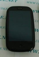 More pictures of the Palm Pre in the open?