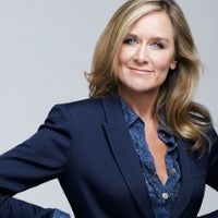 Apple has found its new retail chief, hires Burberry chief executive