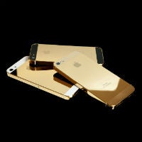 First iPhone 5s commercial sells the gold experience