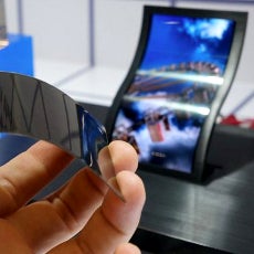 LG says bendable display production for the G Flex is in full gear