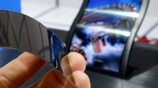 LG says bendable display production for the G Flex is in full gear