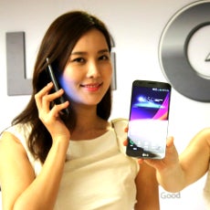 LG G Flex launch details the curved phone's unique features
