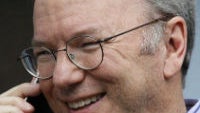 Google's Eric Schmidt gives you the how-to for switching from iPhone to Android