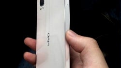 Alleged screen endurance tests of the 2560x1440 pixels Vivo Xplay 3S pop up