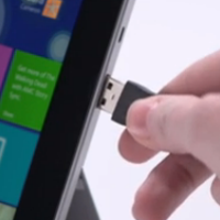 Microsoft Surface 2 ad pounds on the Apple iPad's lack of a USB port