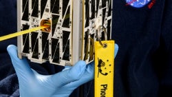 NASA sends another cheap Android-powered satellite in space, makes it dial home