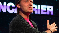 T-Mobile CEO John Legere shreds AT&T and its $450 offer to grab his customers