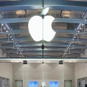 Apple's Tim Cook talks about Google and Motorola, larger iPhone screens, "crappy" Android tablet exp