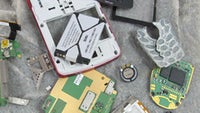 How a broken phone can be useful in an extreme survival situation