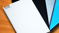 TravelCard is a credit card sized battery for your Apple iPhone or Android device
