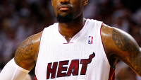 Lebron James is upset as his Samsung Galaxy Note 3 crashes and burns