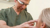 Plastic Surgeon finds plenty of use for Google Glass in his practice