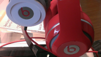 What's keeping Apple fom announcing deal for Beats?